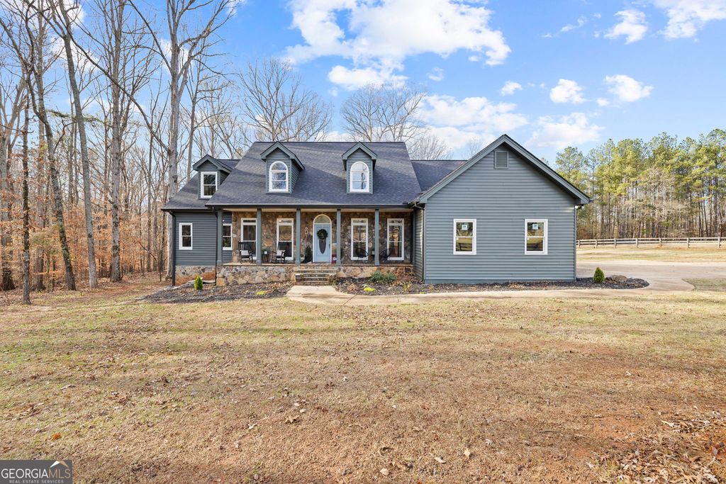 Photo of 1297 HODGES Circle, Mansfield, GA 30055 (MLS # 10657468)