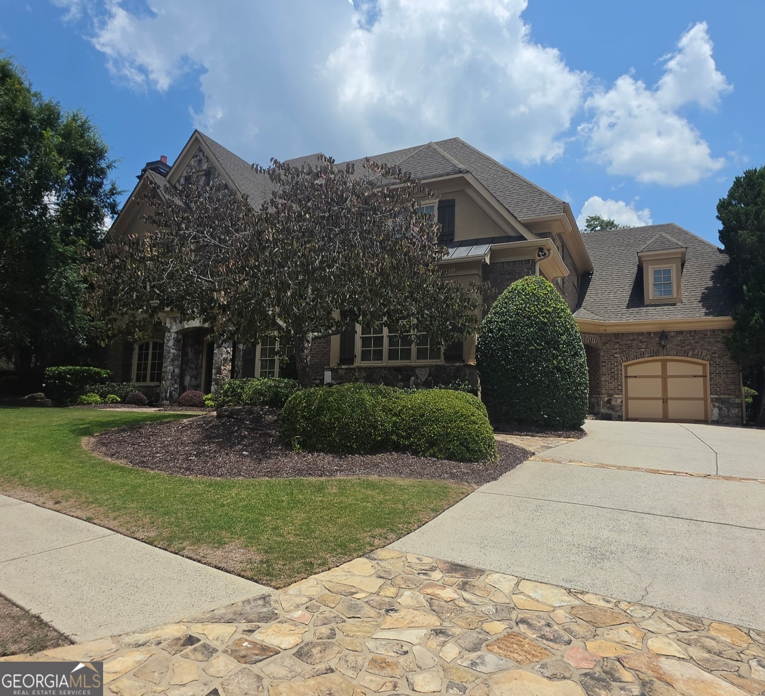 2200 Heathermoor Hill DR