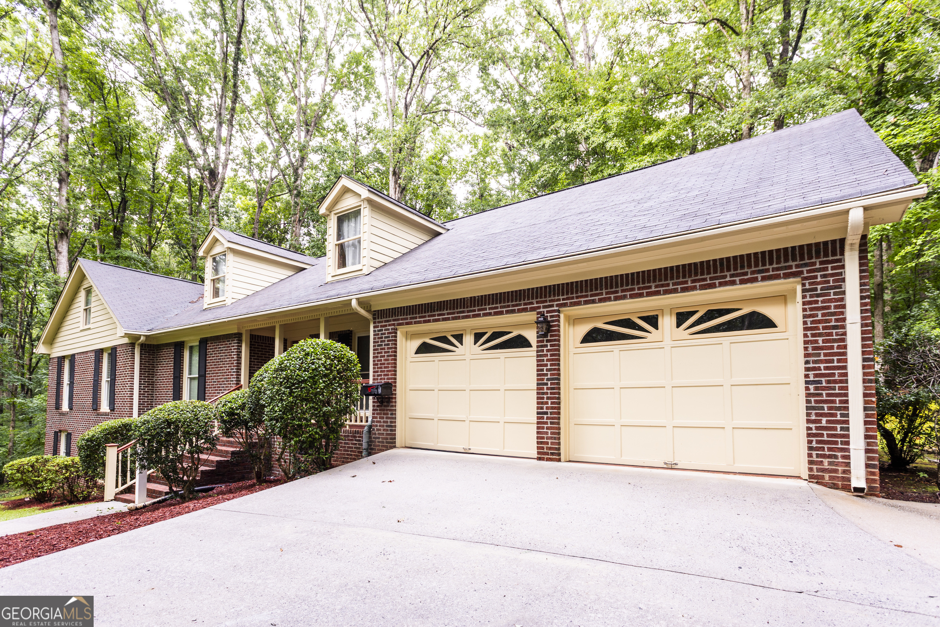 45 Mountain Creek TRL