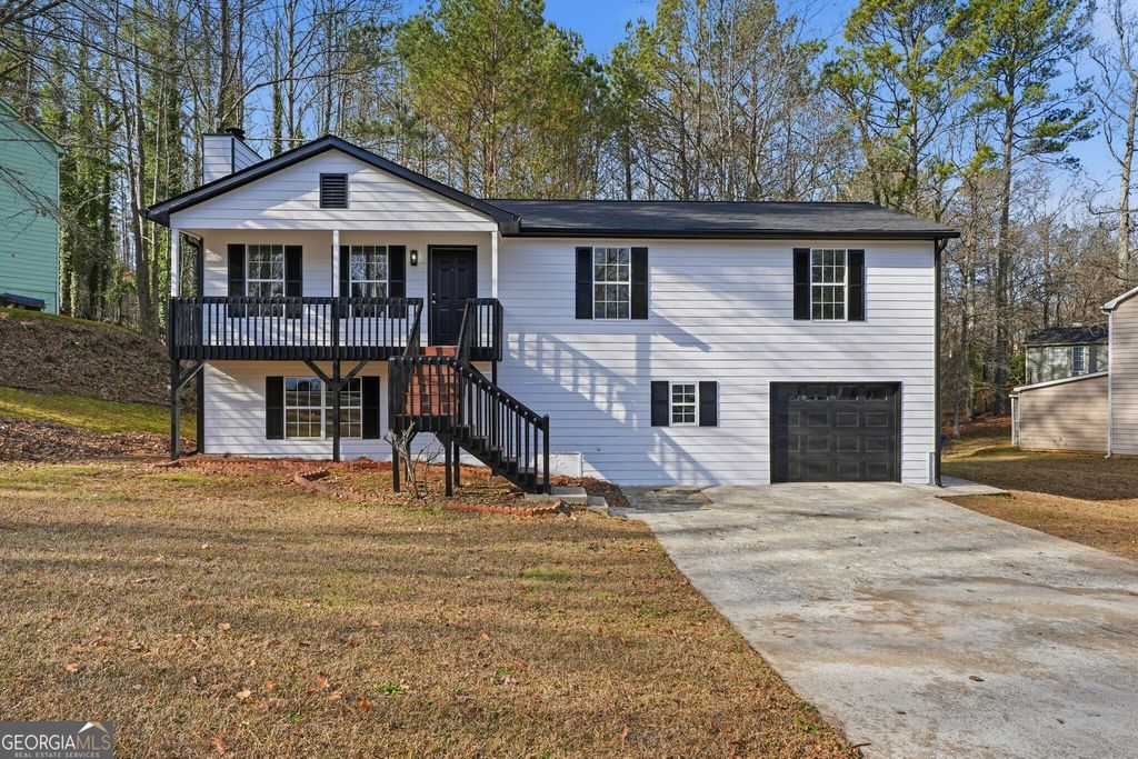 Photo of 7385 Hunters Ridge Drive, Douglasville, GA 30134 (MLS # 10661825)