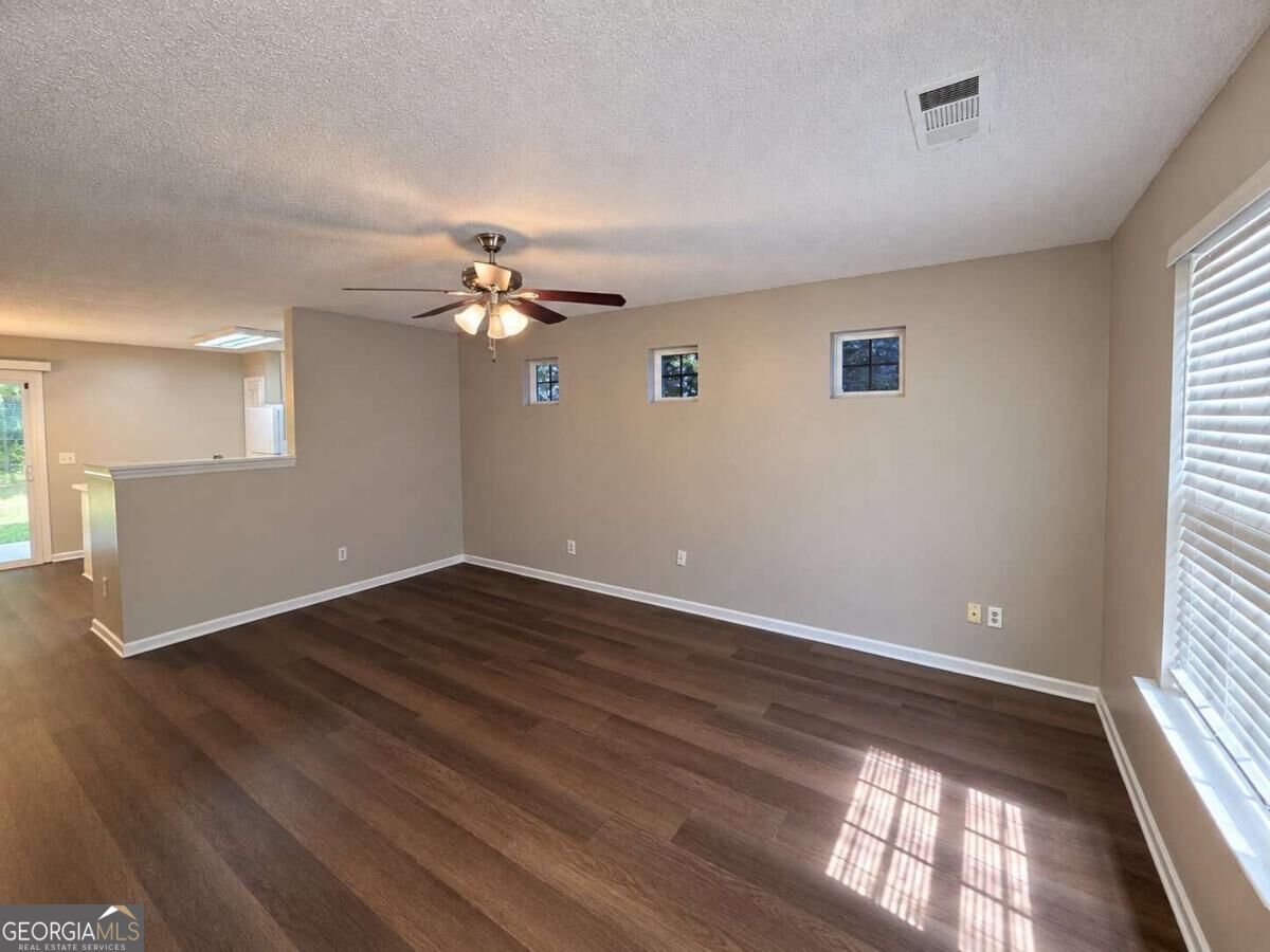 3389 Sable Chase LN
