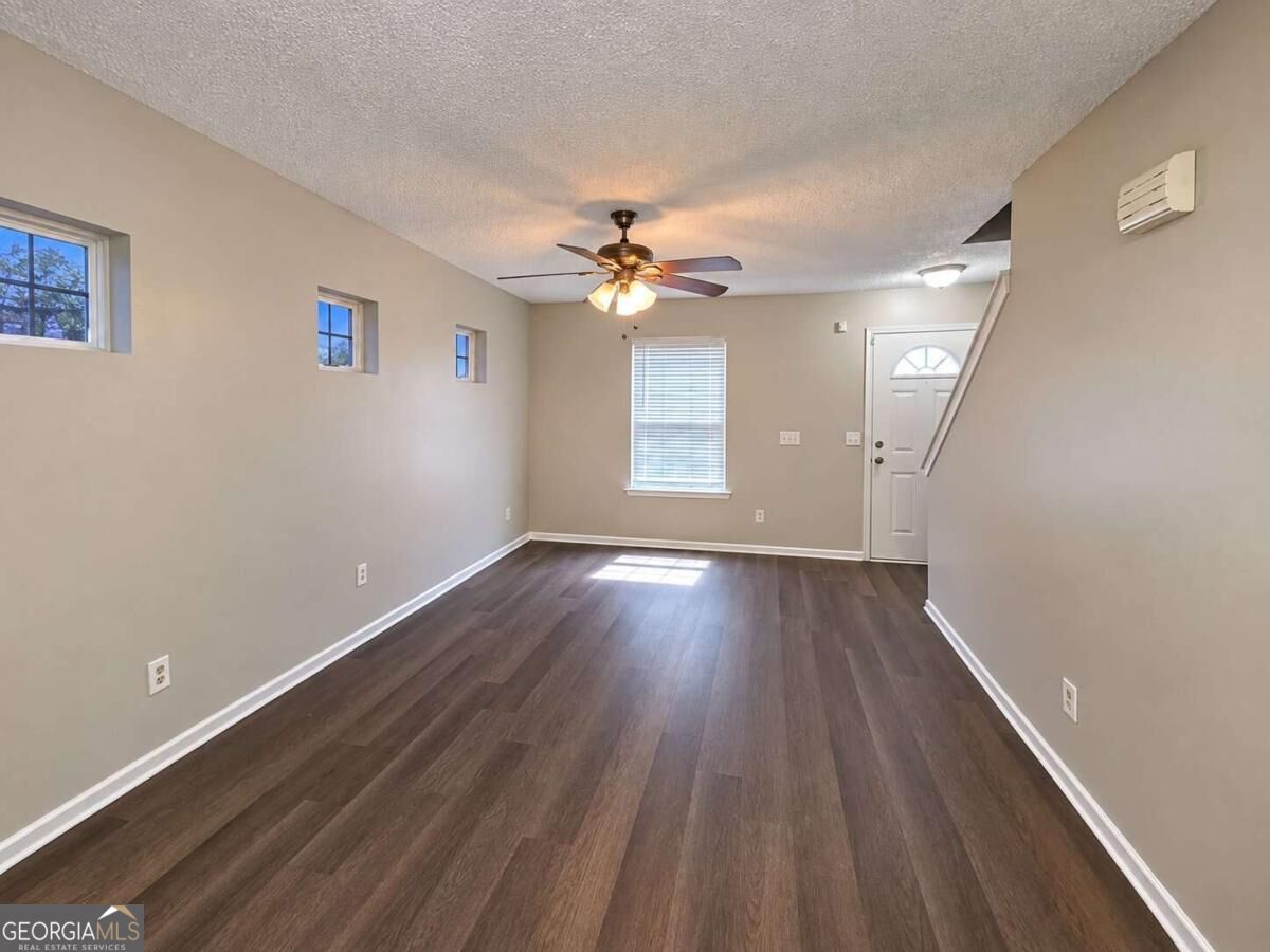 3389 Sable Chase LN