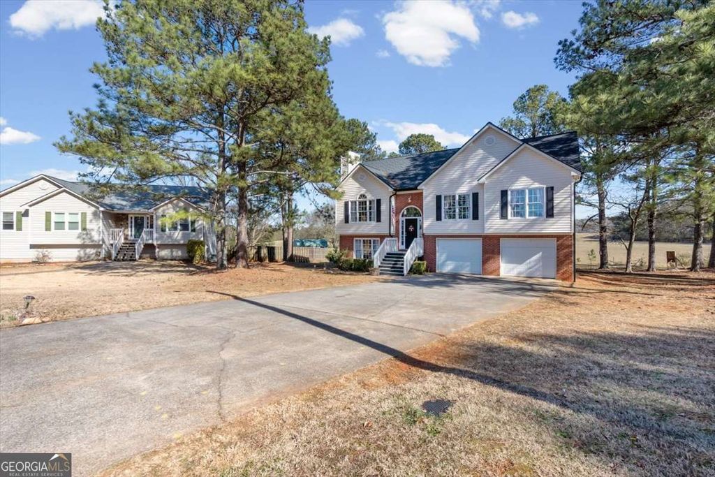 Photo of 79 Westminster Drive SW, Cartersville, GA 30120 (MLS # 10676694)