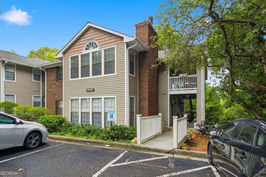 Photo of 619 Barrington Hills Drive, Atlanta, GA 30350 (MLS # 10789780)