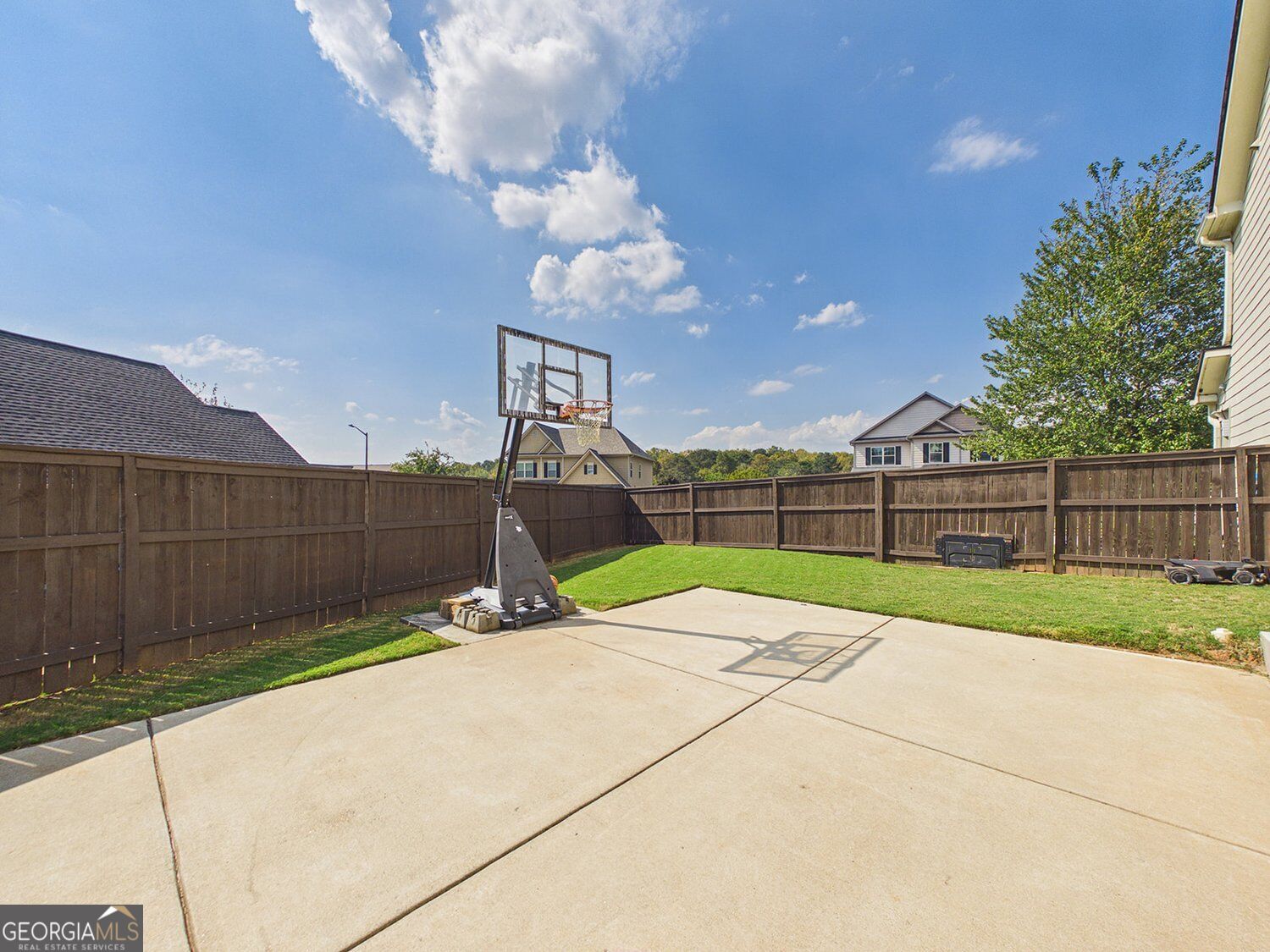 609 Darnell RD