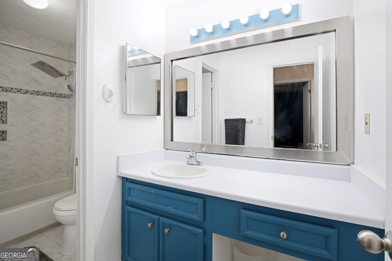 Atlanta, Georgia 30350, United States, 2 Bedrooms Bedrooms, ,1 BathroomBathrooms,Residential,Active,253996