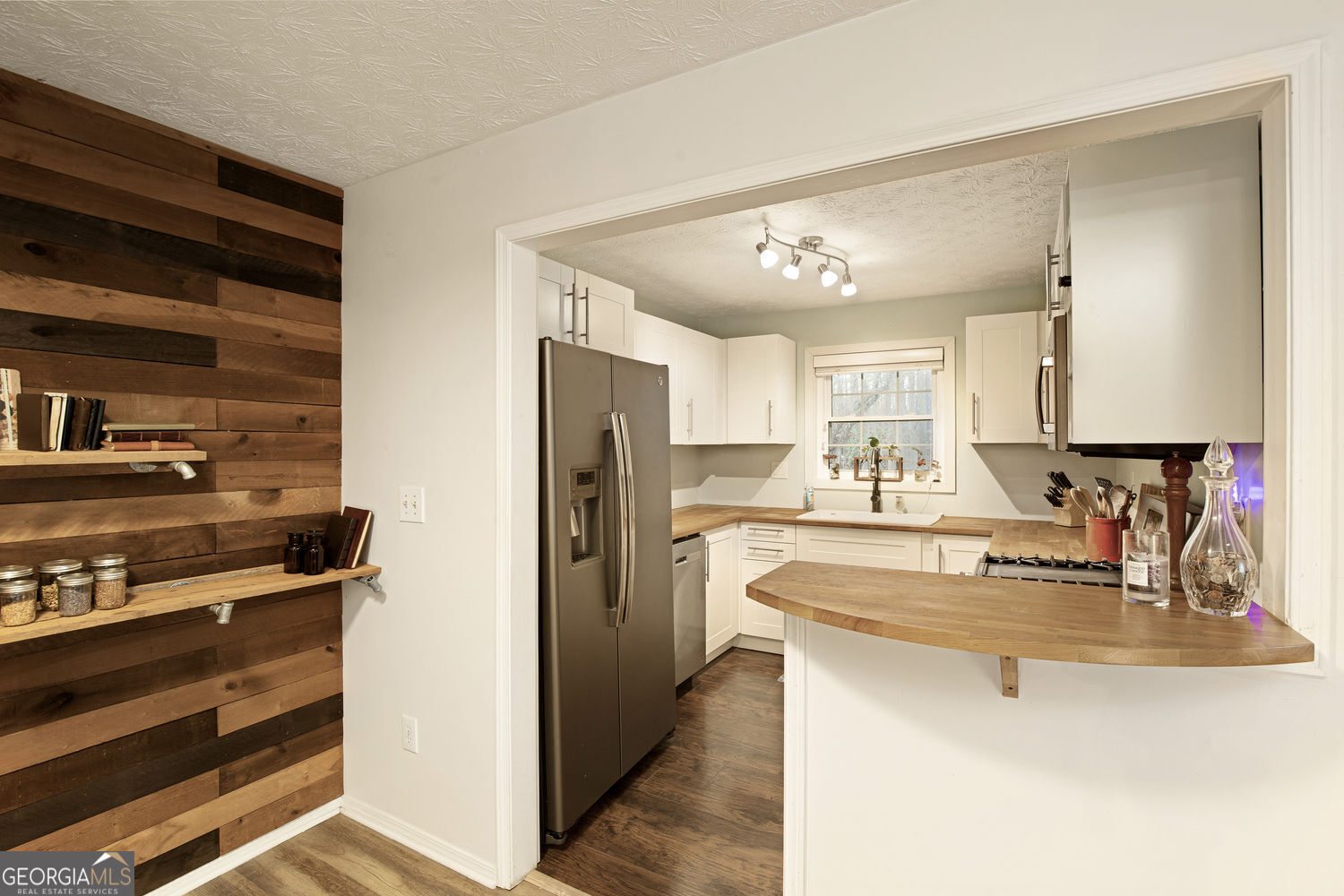 Atlanta, Georgia 30350, United States, 2 Bedrooms Bedrooms, ,1 BathroomBathrooms,Residential,Active,253996