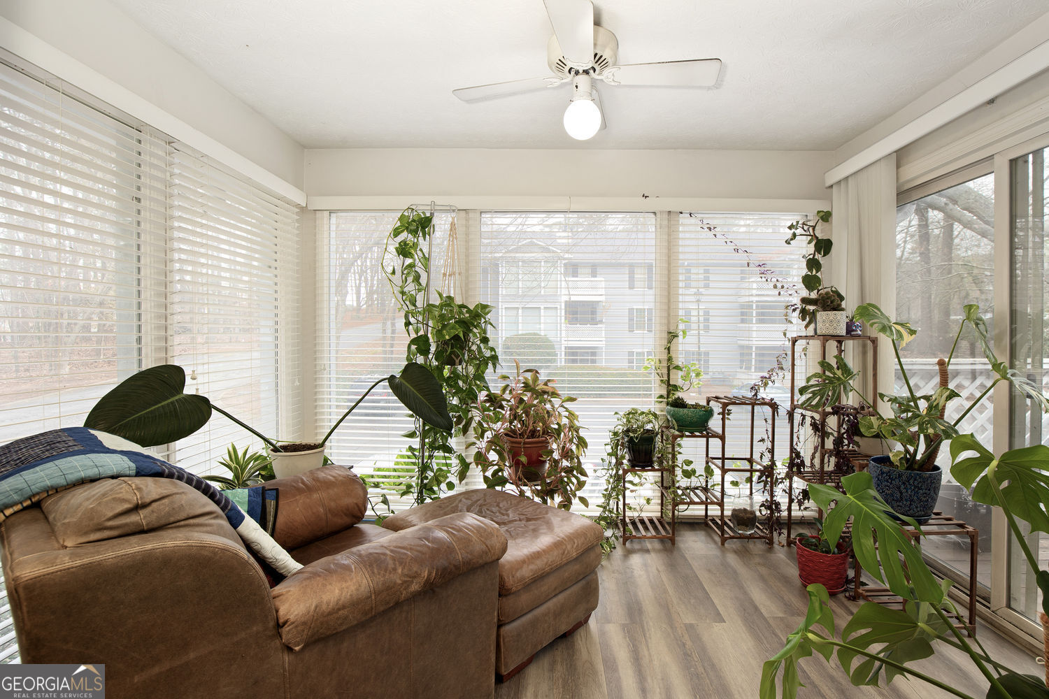 Atlanta, Georgia 30350, United States, 2 Bedrooms Bedrooms, ,1 BathroomBathrooms,Residential,Active,253996