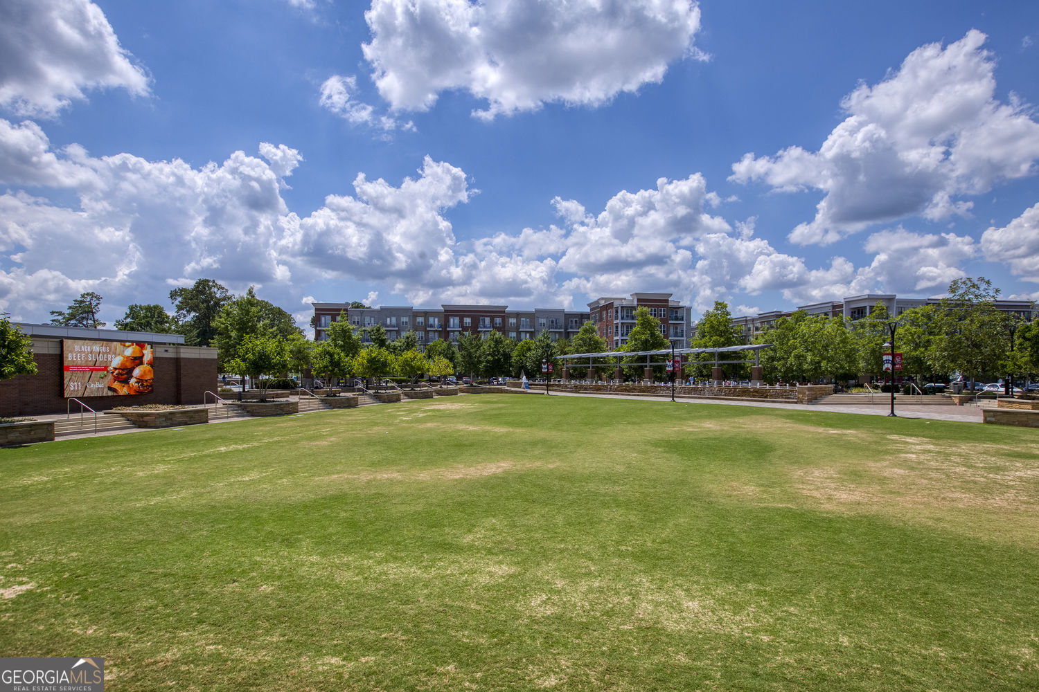 Atlanta, Georgia 30350, United States, 2 Bedrooms Bedrooms, ,1 BathroomBathrooms,Residential,Active,253996