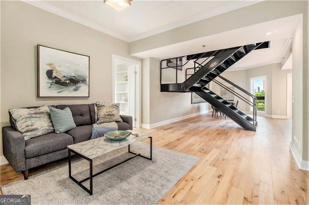 587 Virginia AVE NE APT 609