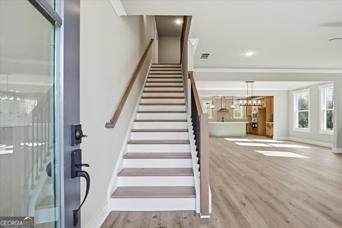124 Maney DR