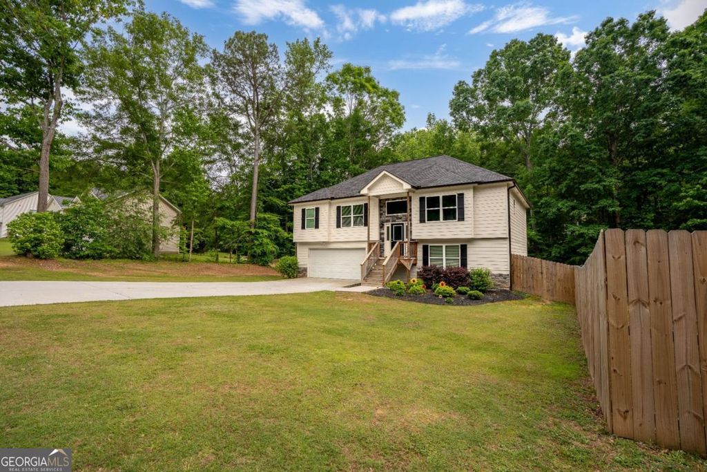 Photo of 554 Saddle Ridge Drive, Bethlehem, GA 30620 (MLS # 10761581)