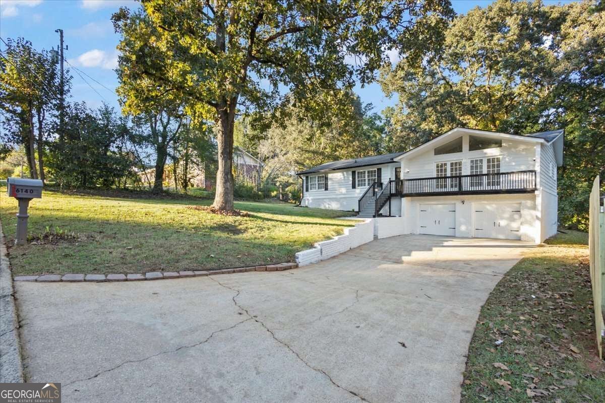 6140 Michelle LN