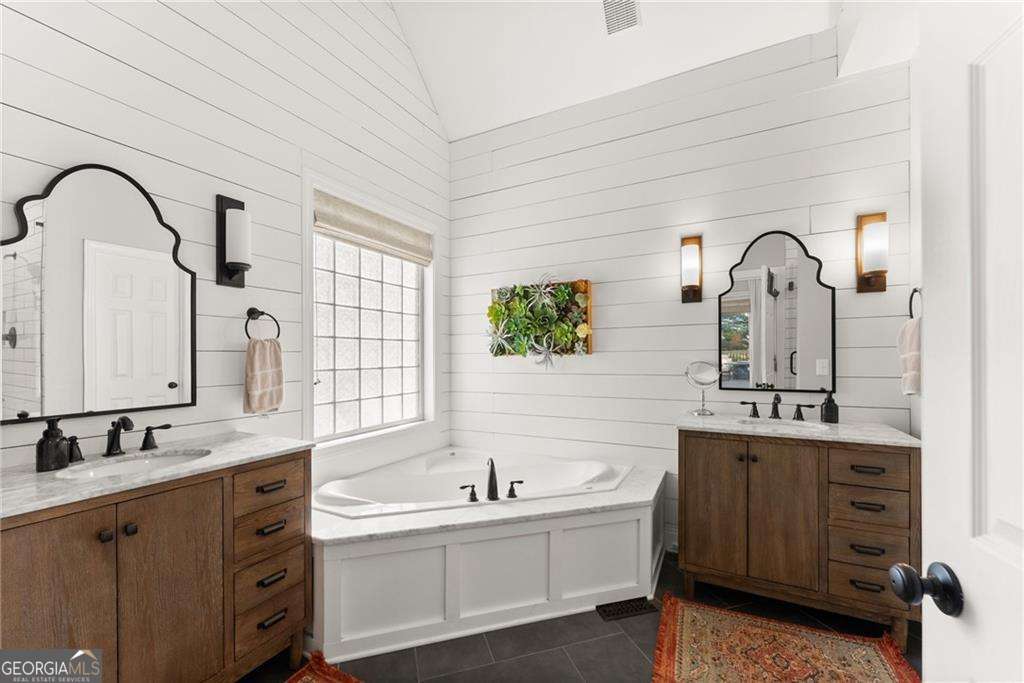 Twelve Oaks Place - Residential