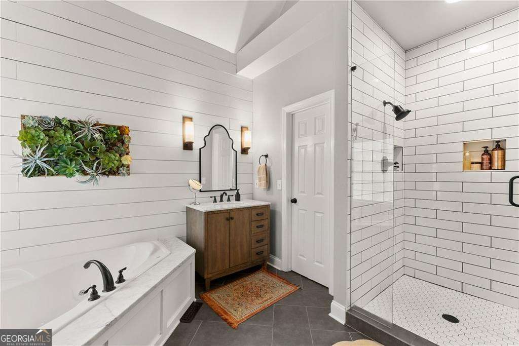 Twelve Oaks Place - Residential