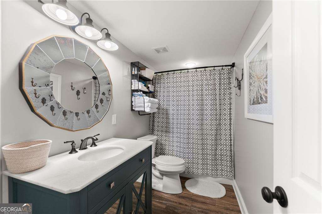Twelve Oaks Place - Residential