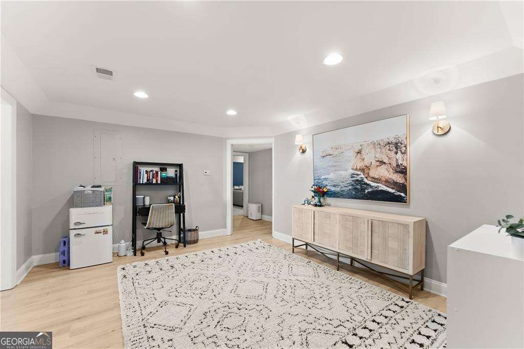 Twelve Oaks Place - Residential