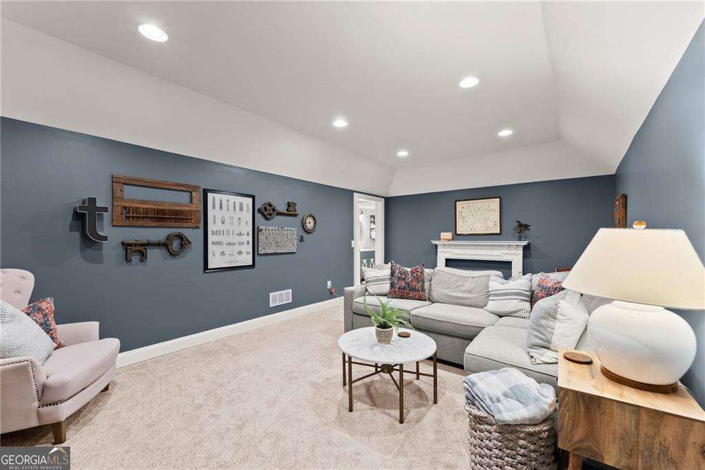 Twelve Oaks Place - Residential