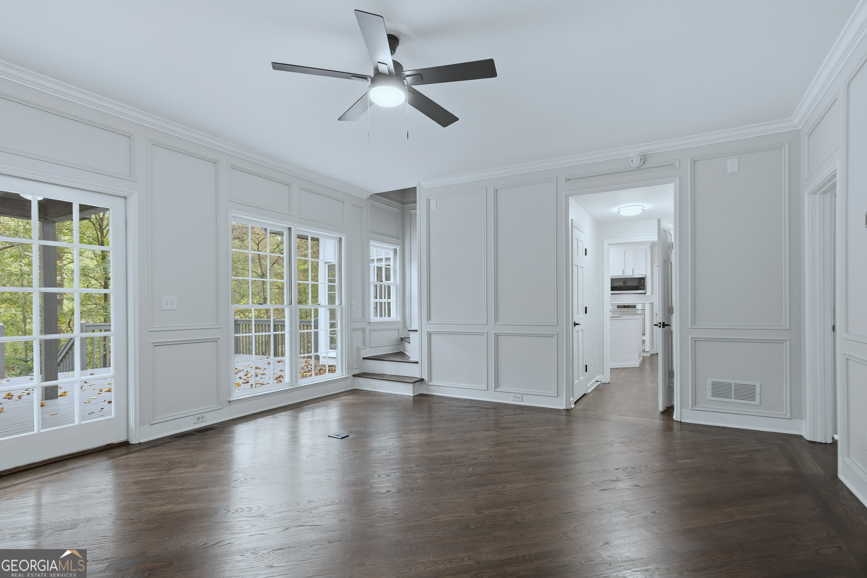 SOUTHLAKE WOODS - Residential