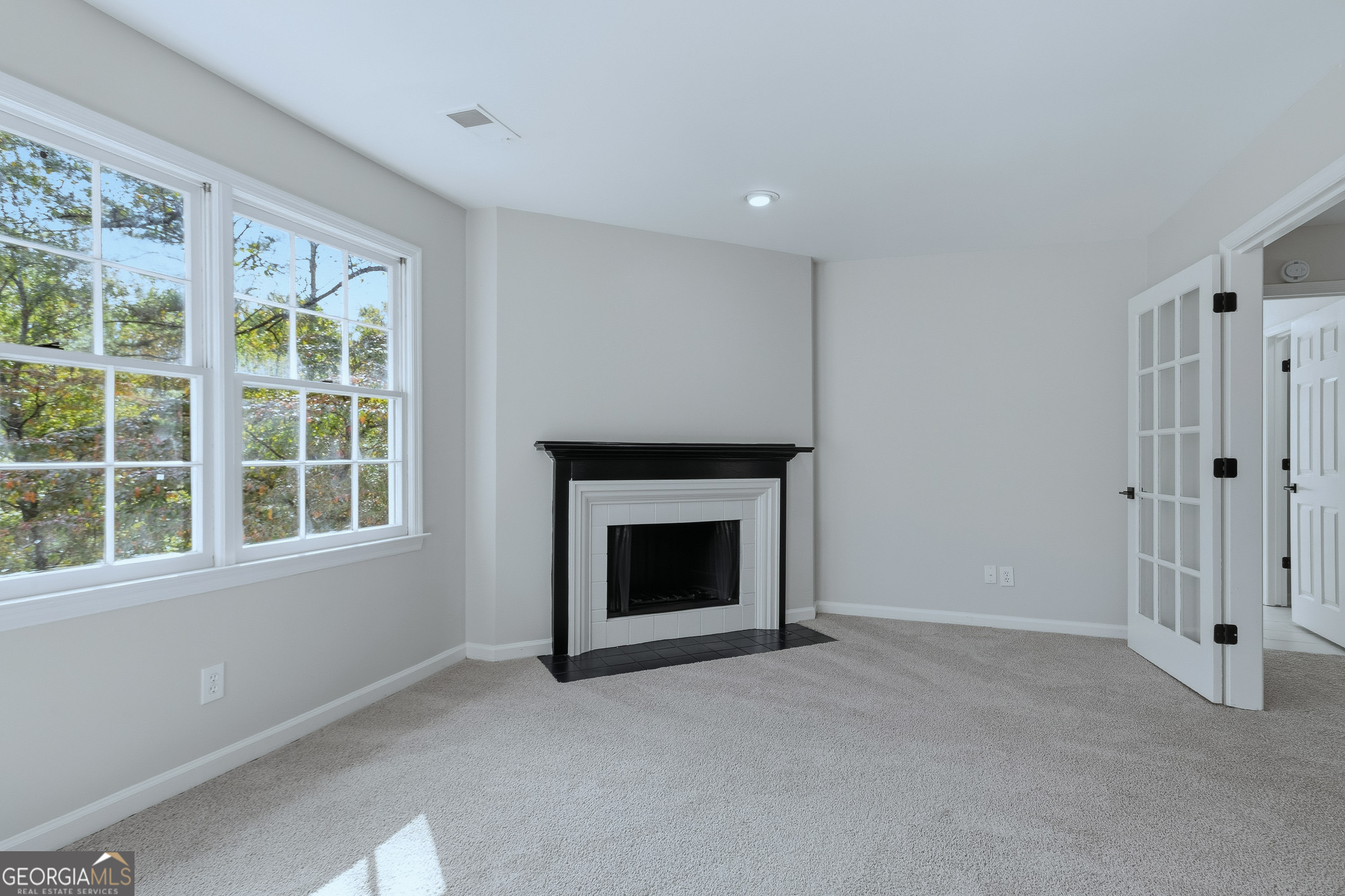 SOUTHLAKE WOODS - Residential