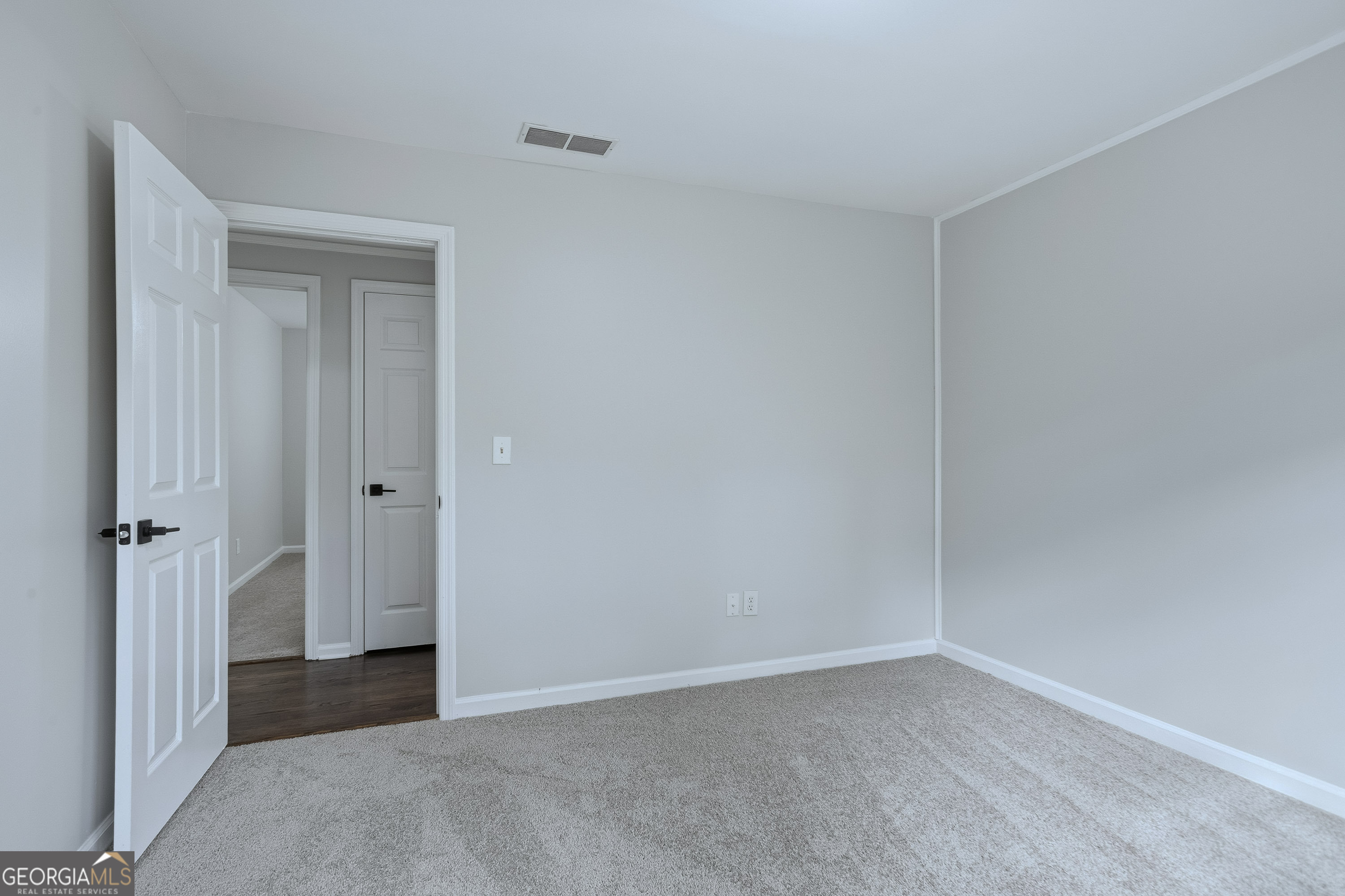 SOUTHLAKE WOODS - Residential