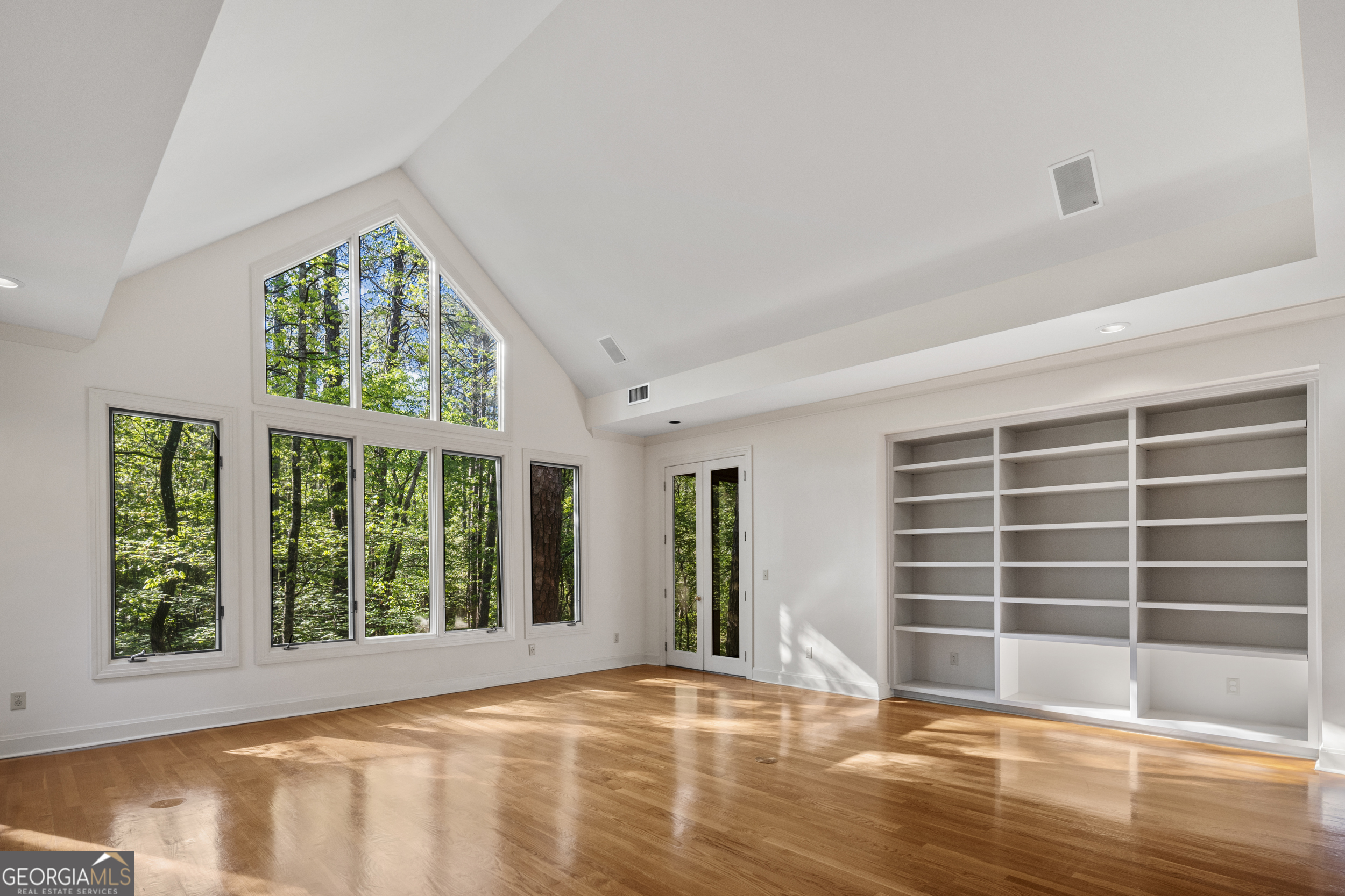 4 Mountain Ridge CT