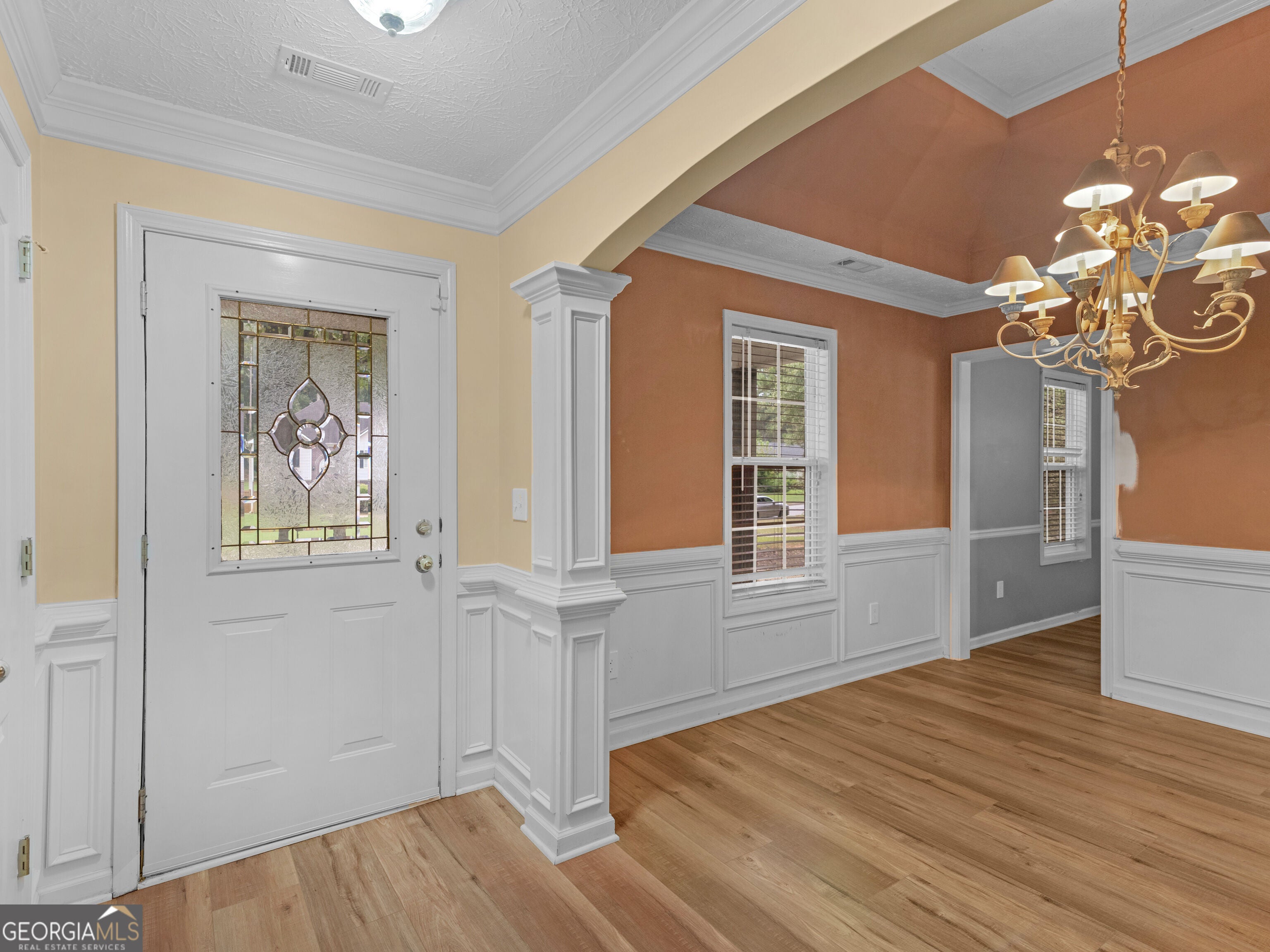 207 Cobblestone LN