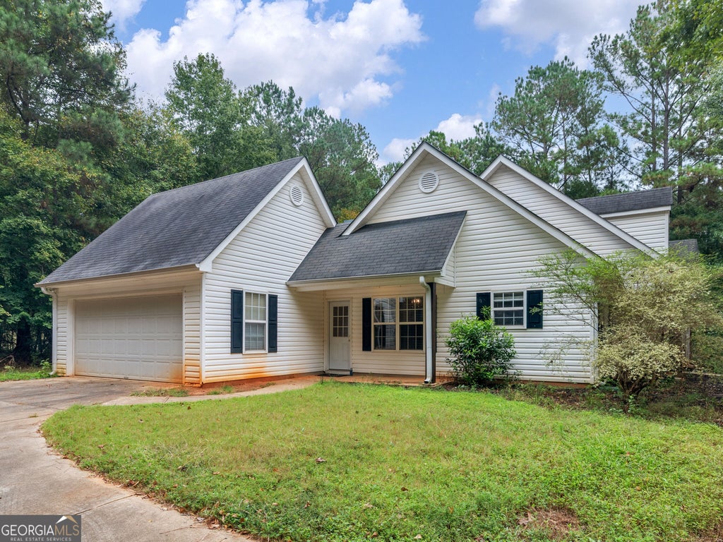Photo of 207 Cobblestone Lane, McDonough, GA 30252 (MLS # 10854003)