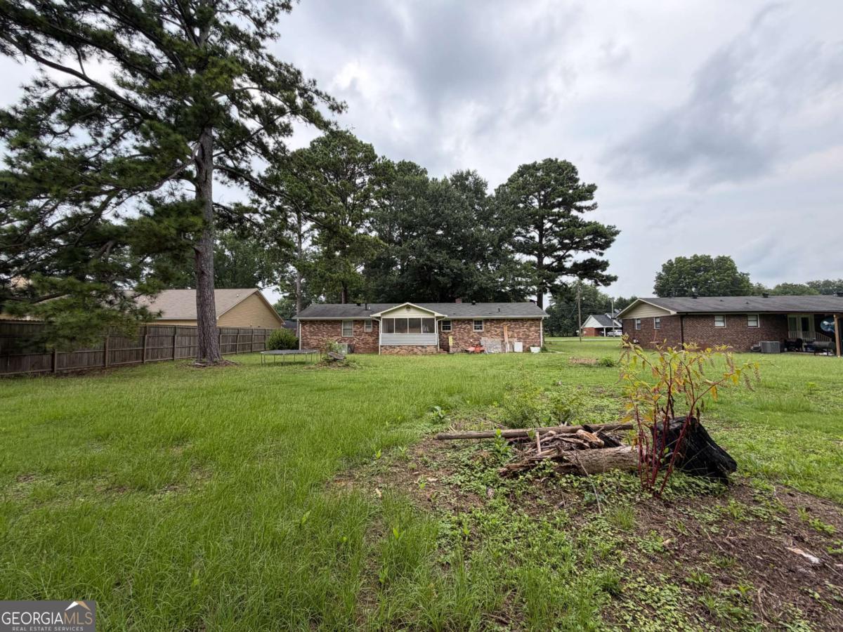 114 Shelia DR