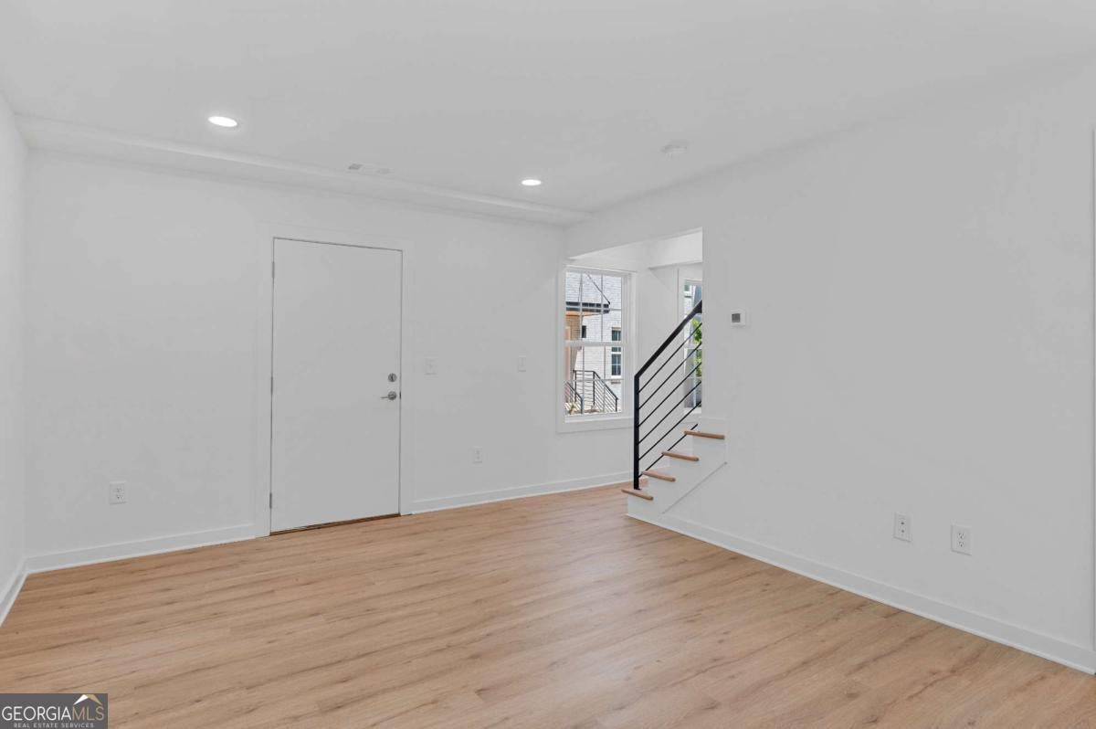 237 Howard ST NE 3