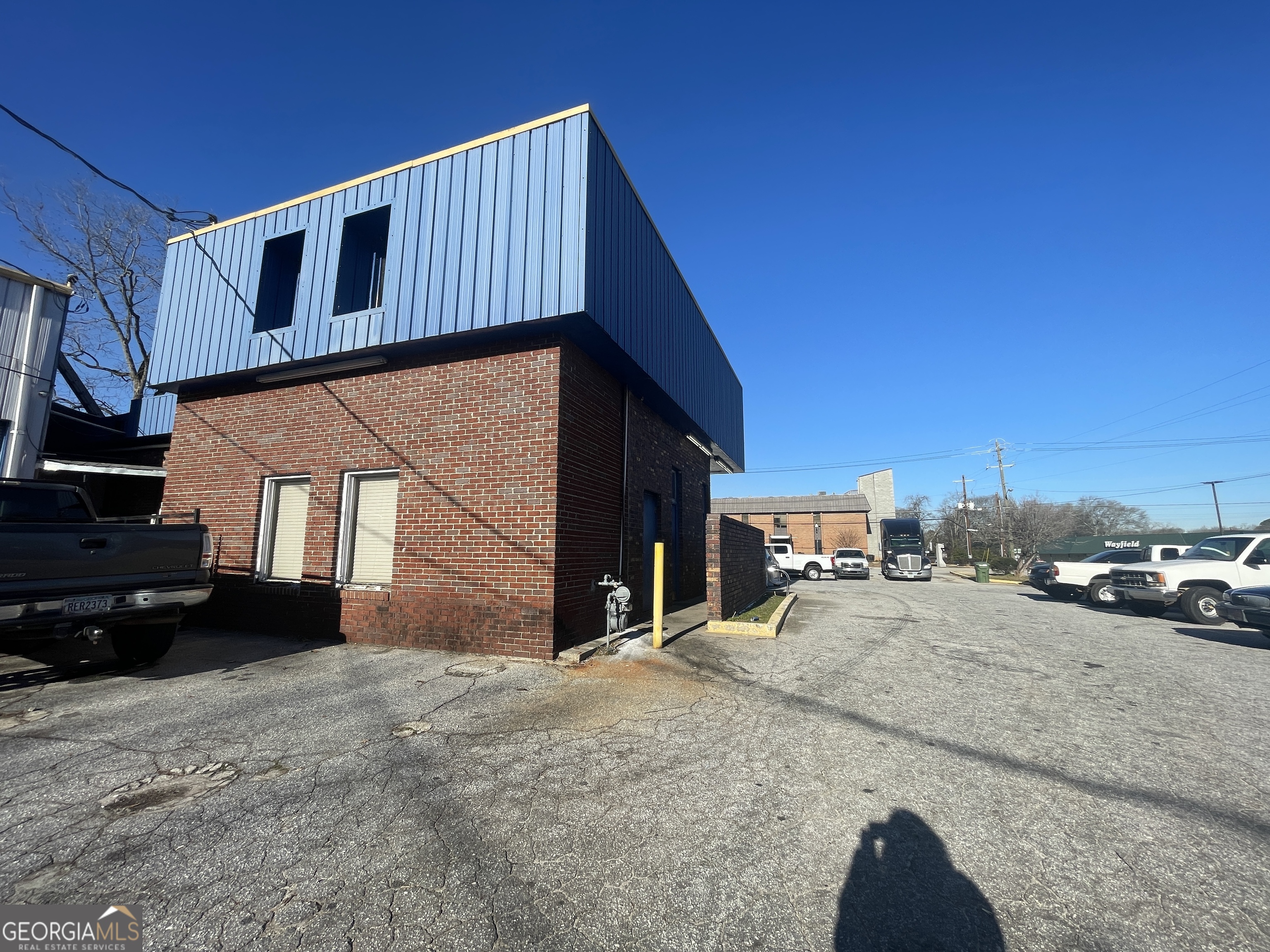 6917 Main ST