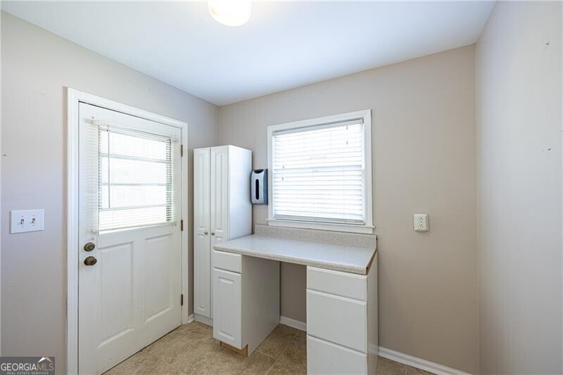 Tucker, Georgia 30084, United States, 3 Bedrooms Bedrooms, ,2 BathroomsBathrooms,Residential,Pending,112149