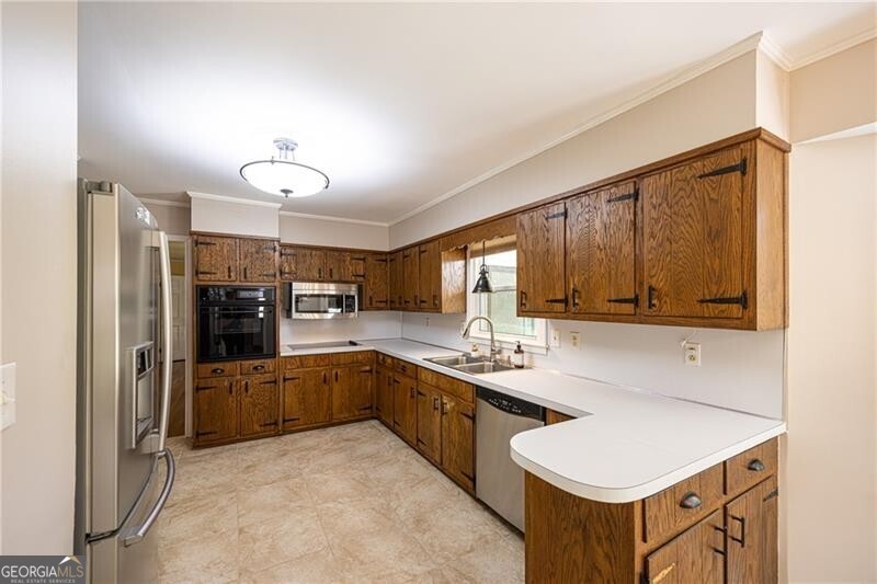 Tucker, Georgia 30084, United States, 3 Bedrooms Bedrooms, ,2 BathroomsBathrooms,Residential,Pending,112149