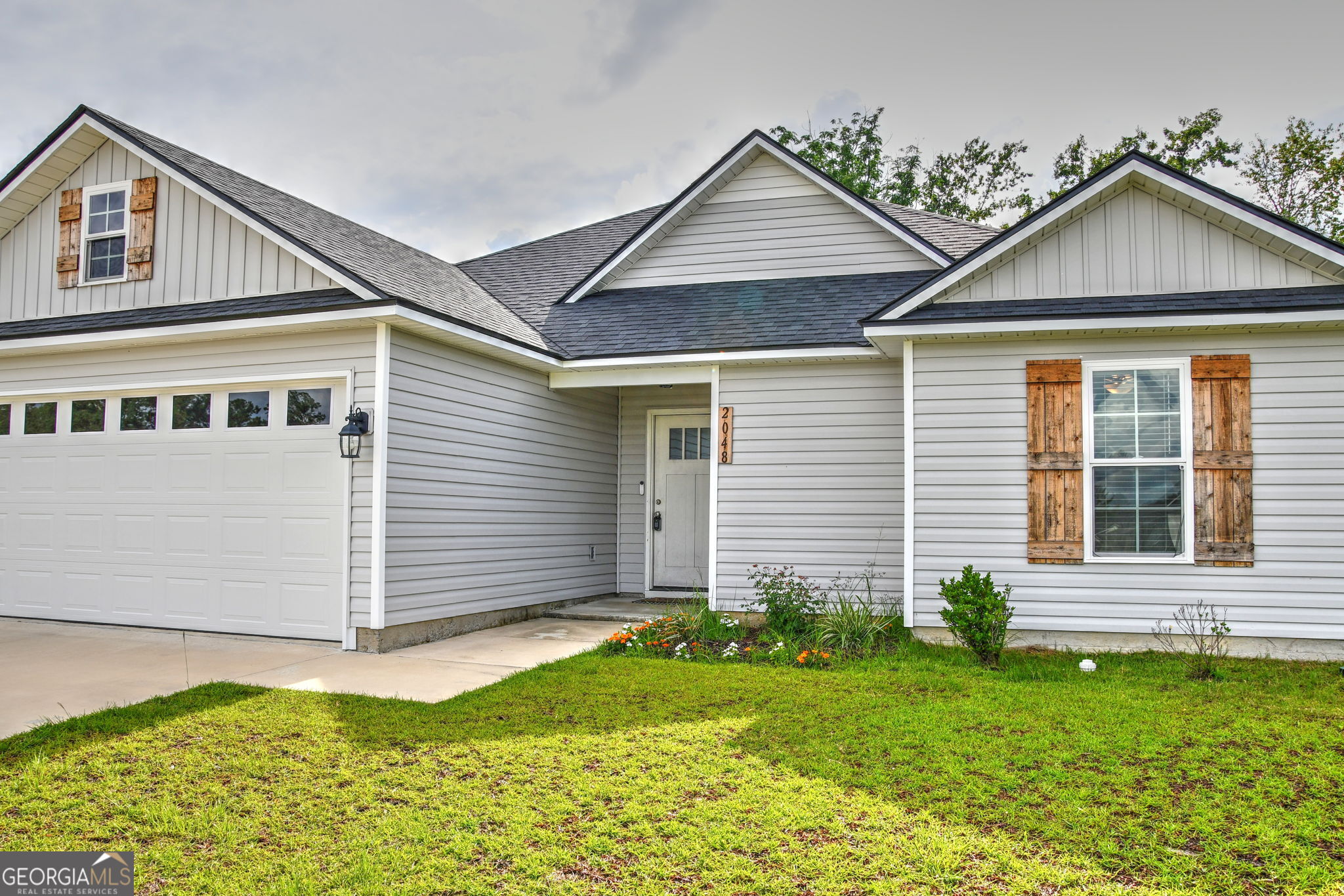 2048 Meadow Cove DR