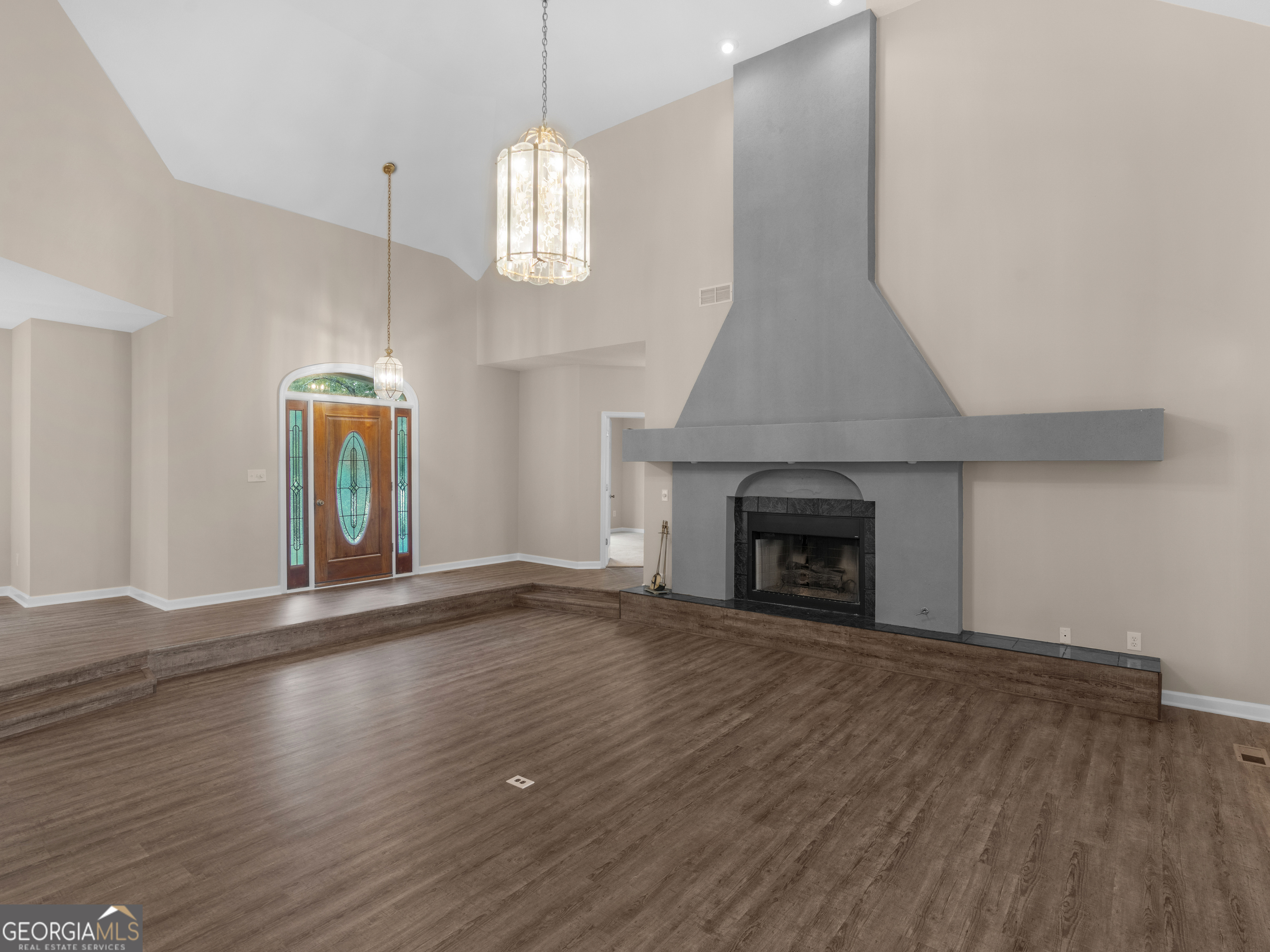 35 Hidden Lakes DR
