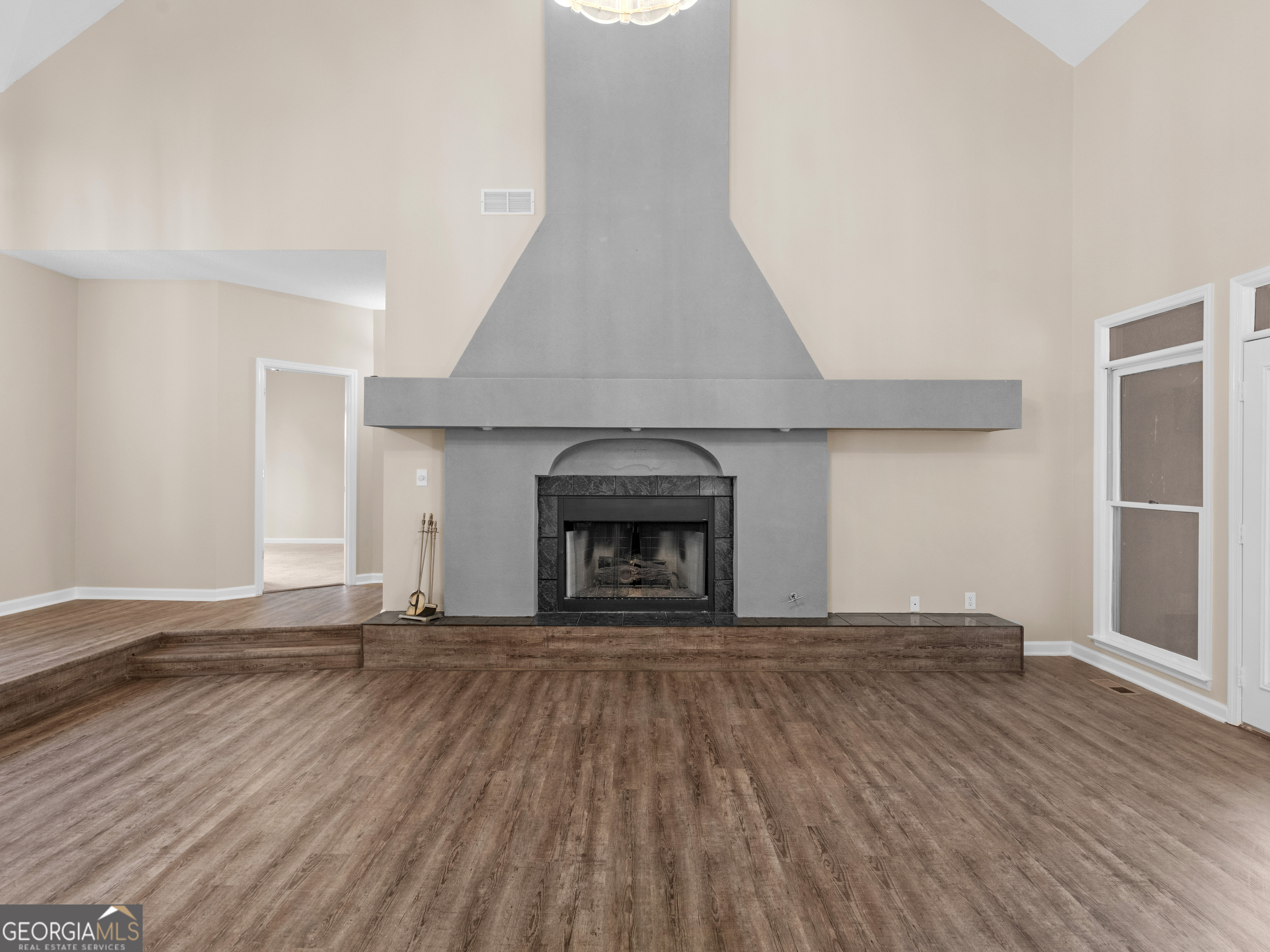 35 Hidden Lakes DR