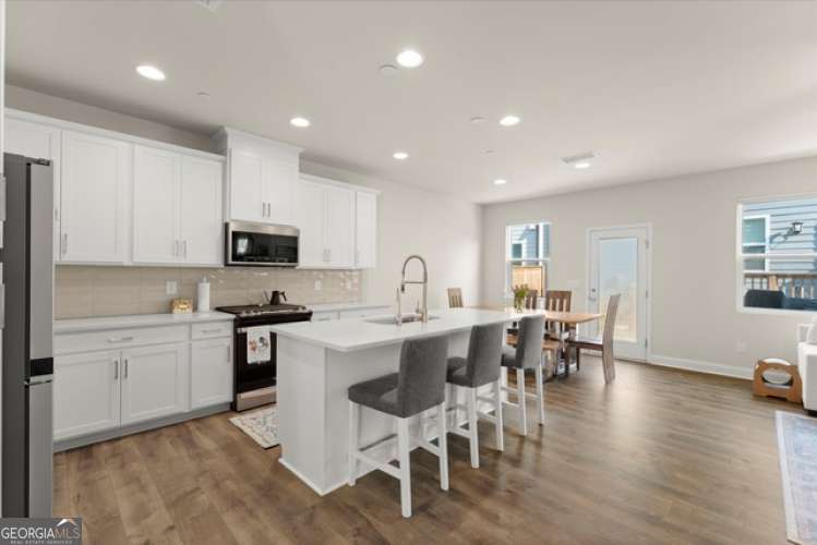 350 Hayden CIR