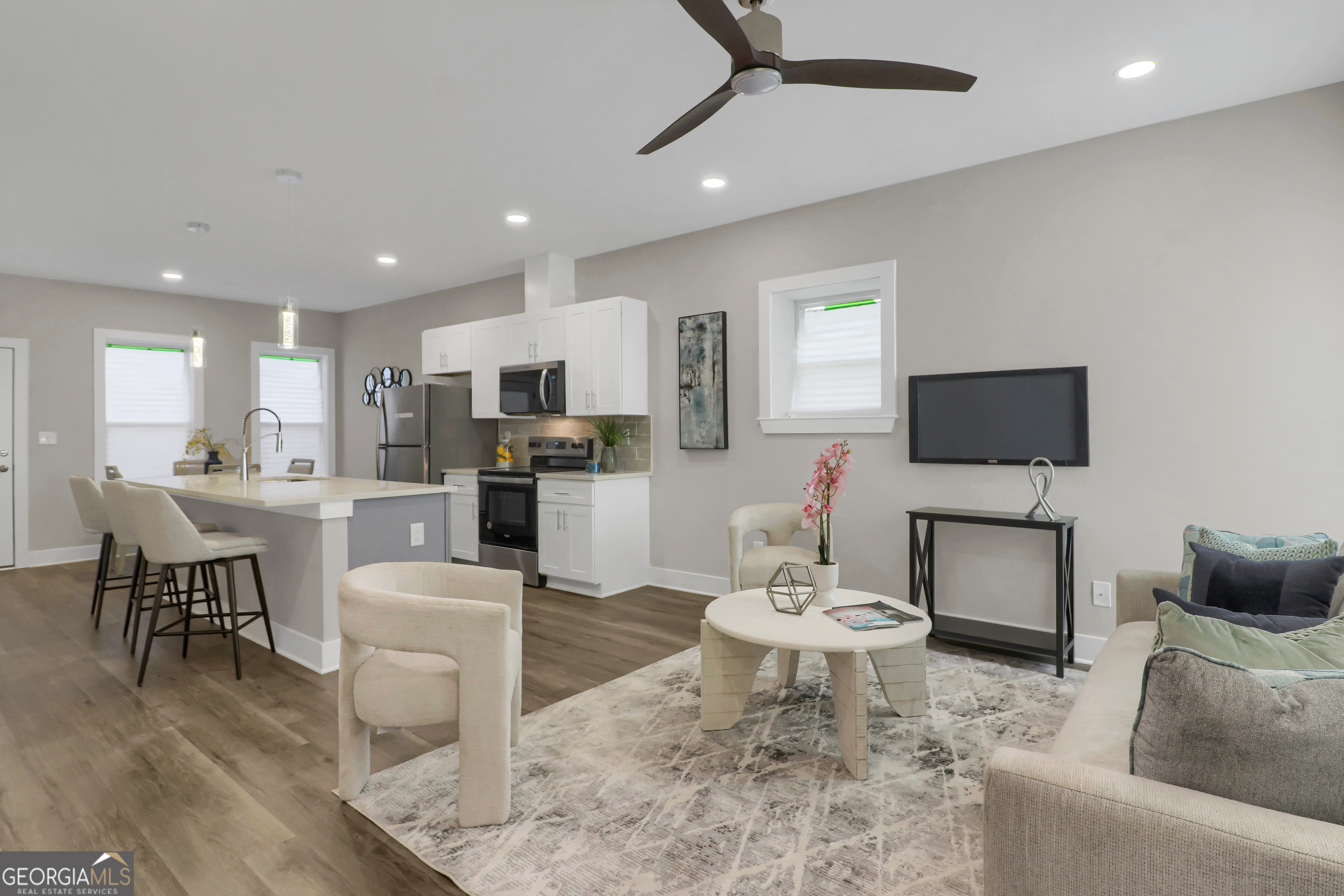 697 Fayetteville RD #101