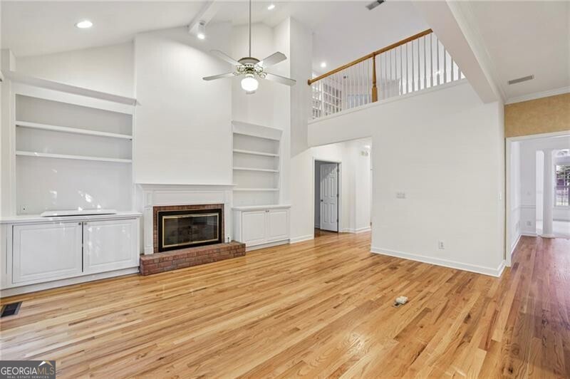 Cameron Manor - Residential