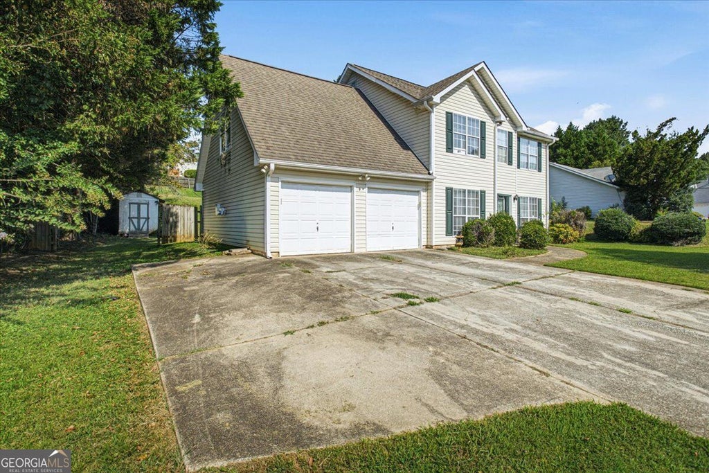 Photo of 3805 Cumbrian Ln, Lithonia, GA 30038 (MLS # 10834450)
