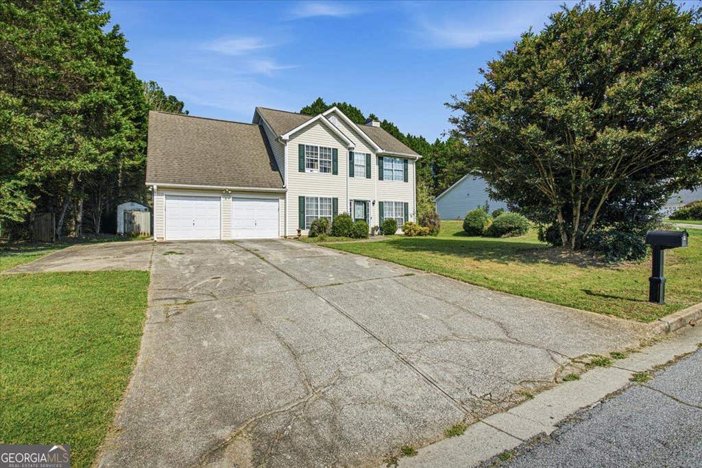 Photo of 3805 Cumbrian Ln, Lithonia, GA 30038 (MLS # 10834450)