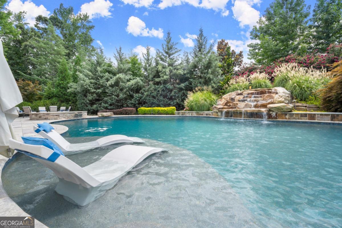 11035 Bradford LN