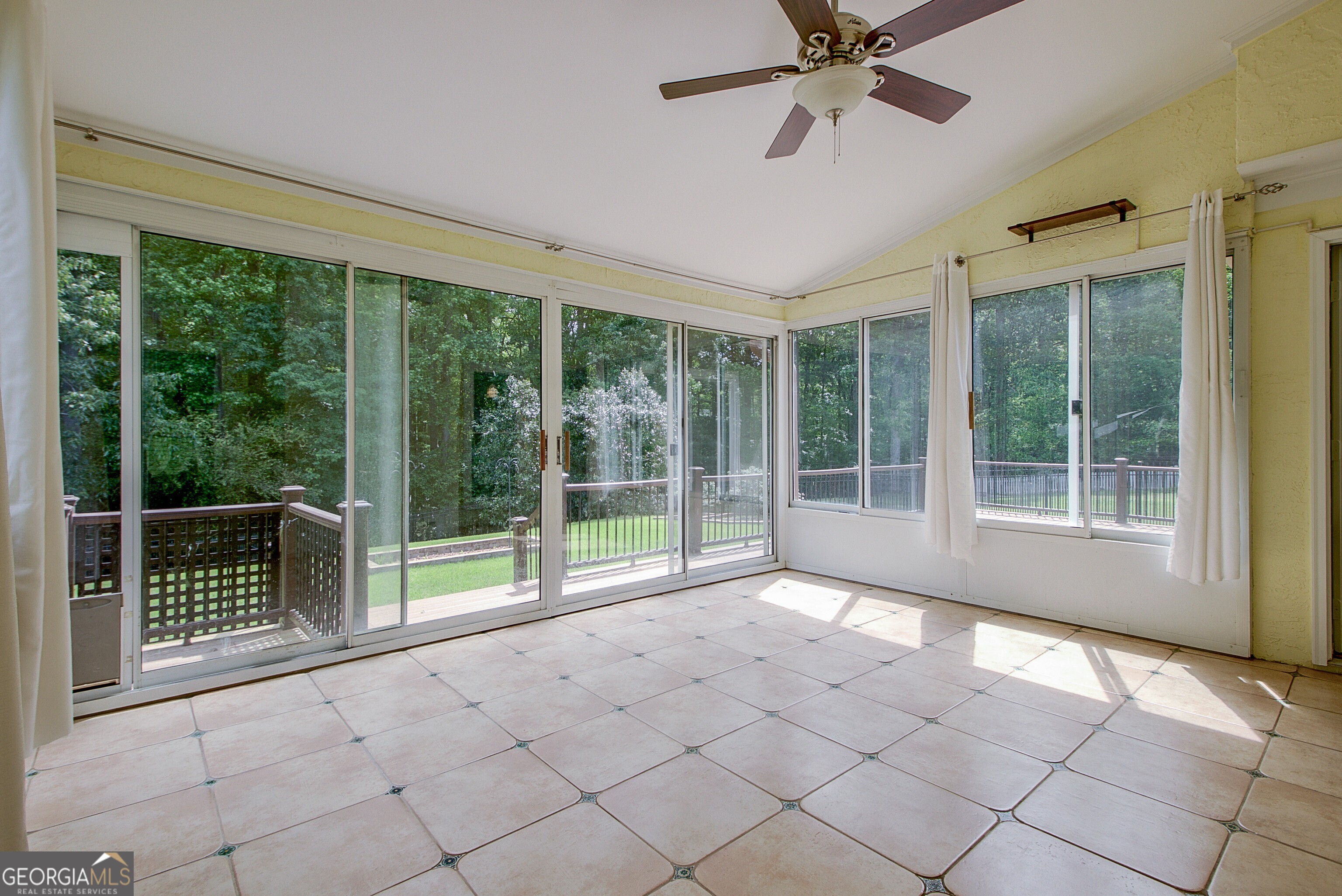 Peachtree City, Georgia 30269, United States, 3 Bedrooms Bedrooms, ,2 BathroomsBathrooms,Residential,Active,124824