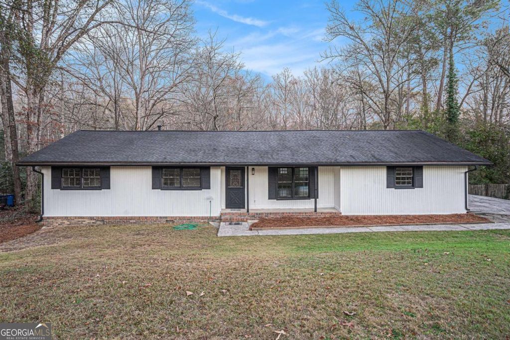 Photo of 2912 Hickory Trail, Snellville, GA 30078 (MLS # 10656246)