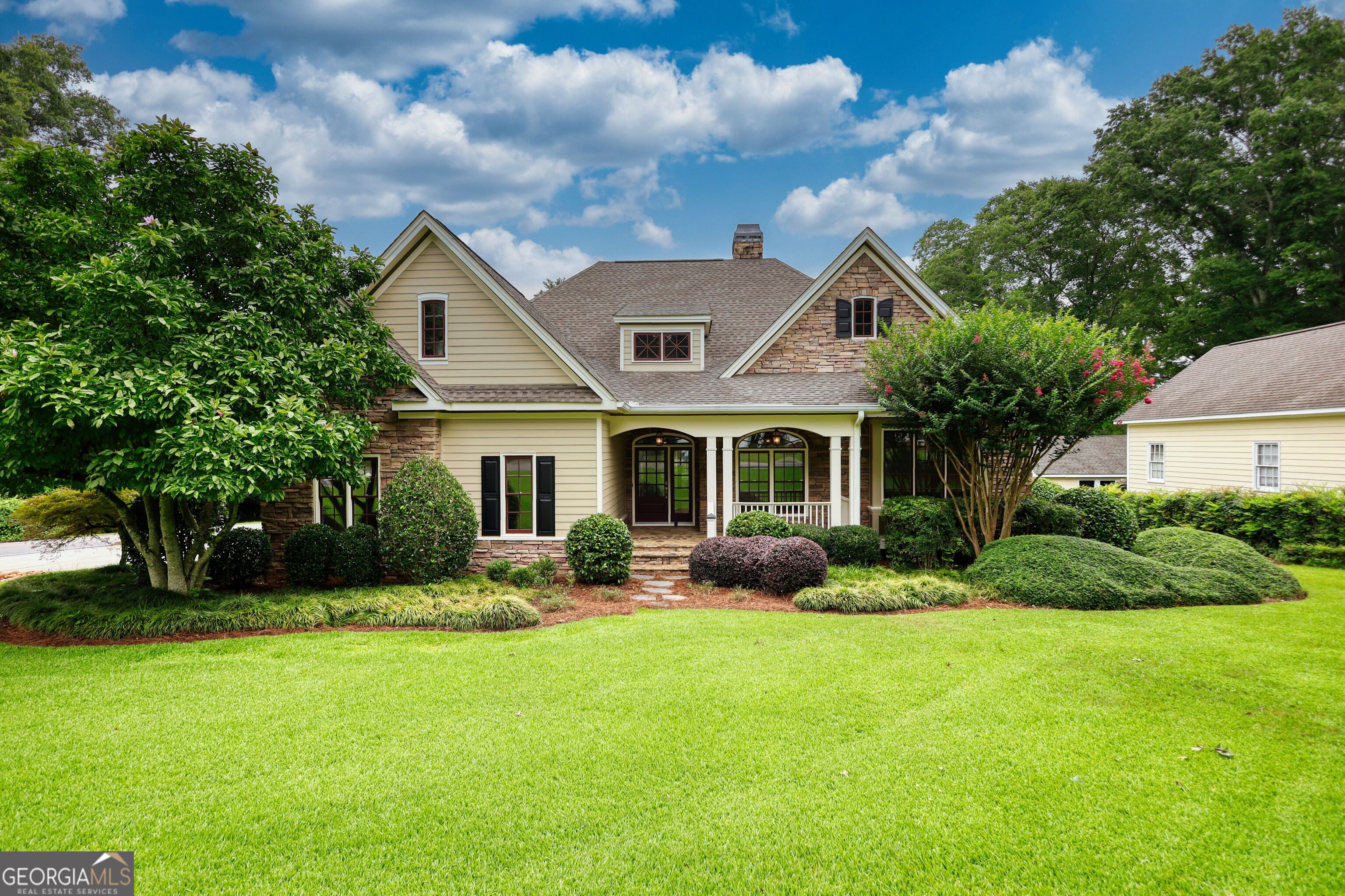 691 Skyline DR