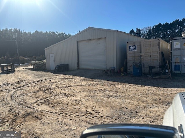 362 & 370 AERODROME WAY