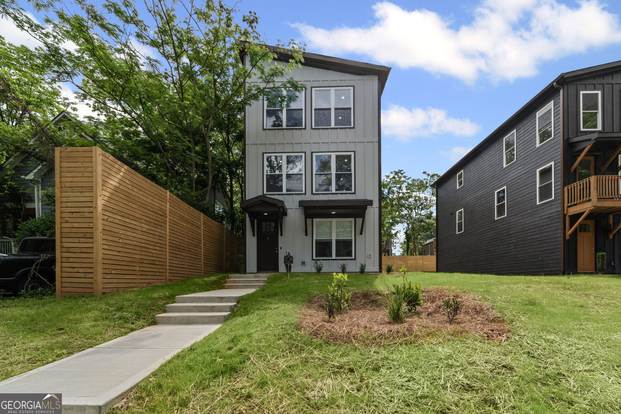 101 NW Fairfield PL