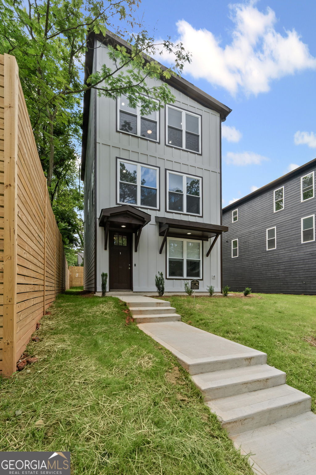 101 NW Fairfield PL