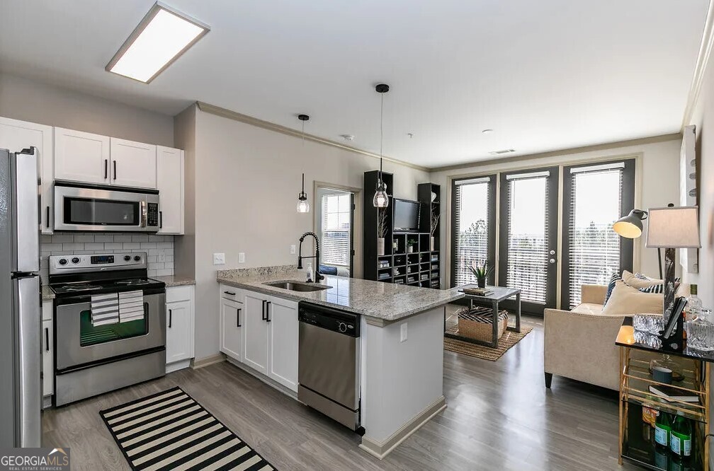 1000 Ashwood PKWY 1328