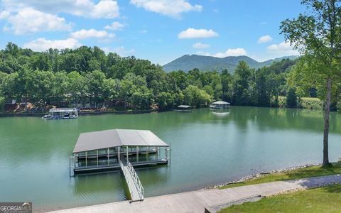 A home in Hiawassee